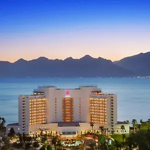 5* Otel Akra